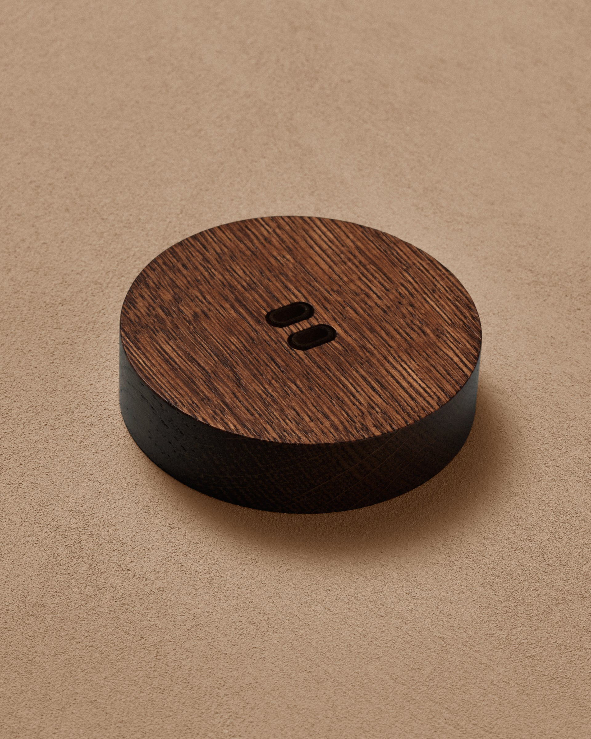 KLOSS USB C+C Rund - Varm Eik