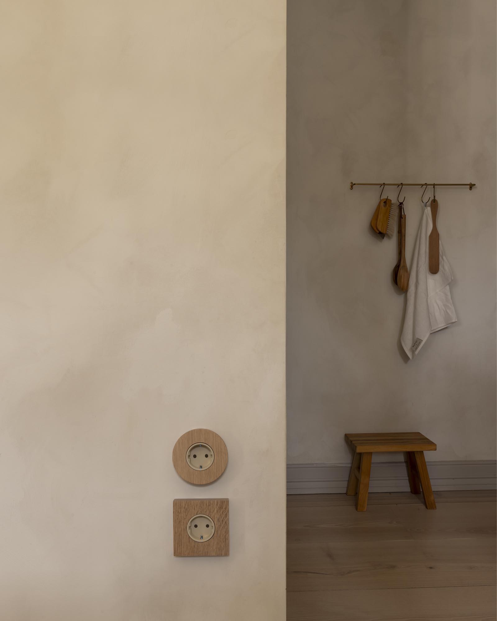 KLOSS Stikkontakt Kvadrat - Natur Eik